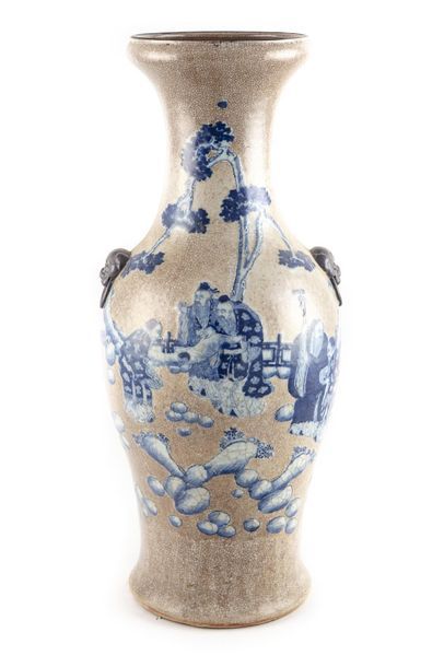 null CHINE
Grande potiche en céramique craquelée, à décor d'oiseaux
H. : 60 cm 