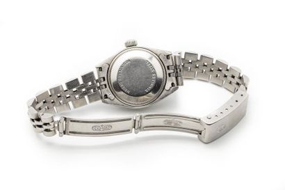 null ROLEX
Montre bracelet de dame en acier, modèle " Oyster Perpetual "
Boîte et...