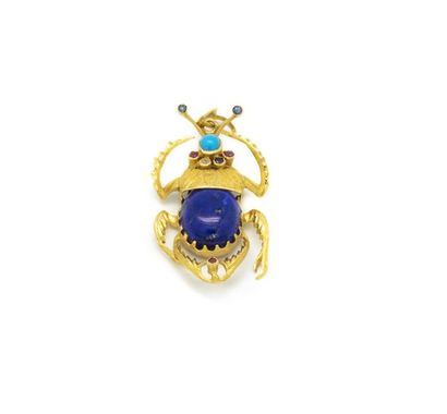 null Pendentif " Scarabée " en or jaune, le corps en lapis lazuli, la tête en turquoise,...