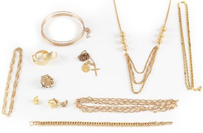 null Ensemble de bijoux fantaisie en métal doré (broche fleurie - chaines - bracelets...