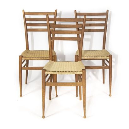 null Trois chaises à structure en bois naturel dans l'esprit des Superleggere de...