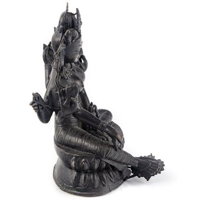null TIBET ou INDES 

Shiva en bronze 

H. 31 cm 