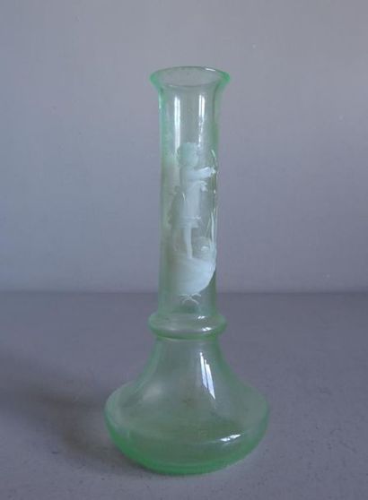 null Mary GREGORY (1856-1908), attribué à.
Petit vase soliflore en verre soufflé...