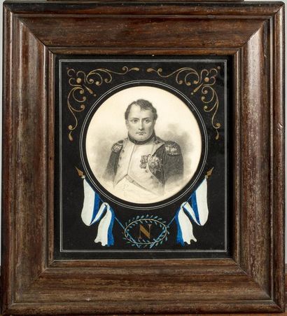 null Gravure portrait de Napoléon, cadre en verre eglomisé
17 x 15 cm.