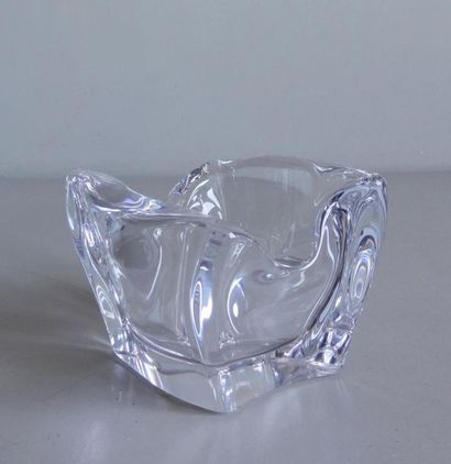 null Coupe de forme libre en verre transparent. Circa 1960
H. 9 cm