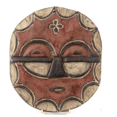 null BURKINA-FASO (?) - AFRIQUE
Deux masques zoomorphzmorphes en bois peint
