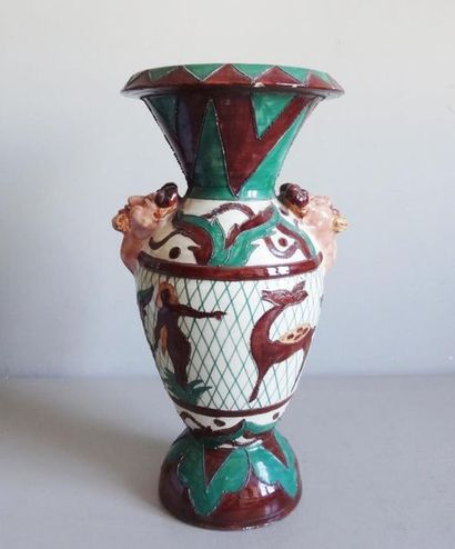 null MONACO ( ?)
Vase de forme balustre en céramique à décor cordé et émaillé de...