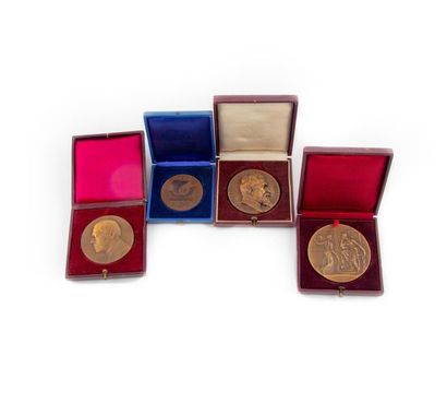 Monnaie de Paris MONNAIE de PARIS
Ensemble de médailles en bronze et cuivre :
-Le...
