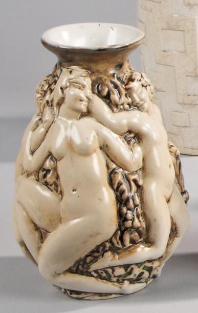 Edouard CAZAUX (1889-1974) Vase en céramique à corps ovoïde et col galbé ouvert....