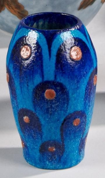 Félix MASSOUL (1827-1938) Vase conique en céramique à décor géométrique et application...