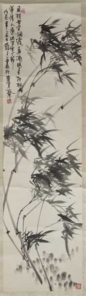 null CHINE, XXe 
Encre sur papier représentant des bambous. 
H. 132 cm - Larg. 37...