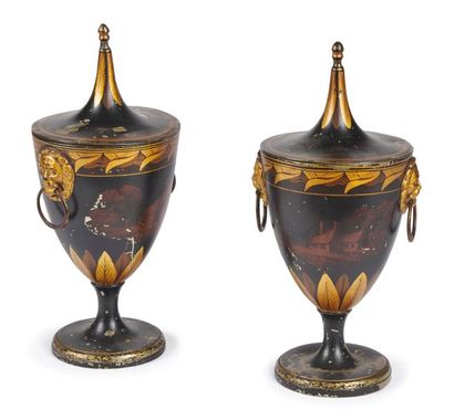 null Paire de vases en tôle peinte, les anses à mufle de lions et anneaux, à décor...