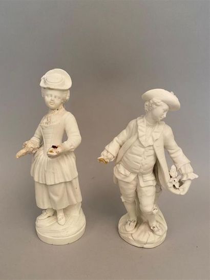 null Mennecy
Deux statuettes en biscuit de porcelaine tendre représentant un couple...