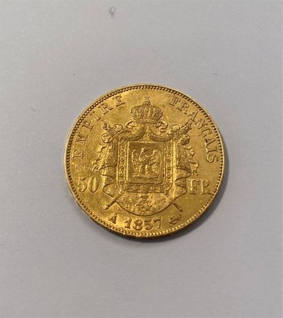 null Une pièce de 50 francs or, Napoléon III, tête nue, TTB, 1857. 
16 g