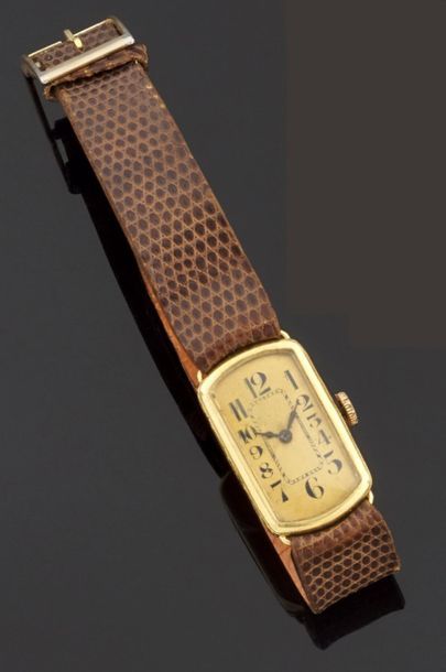 null Montre bracelet, la montre de forme rectangulaire en or jaune 750 millièmes,...
