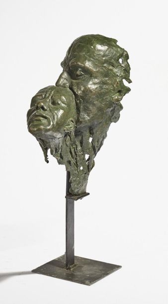 null INNE (?)
Tendresse, 1990
Épreuve en bronze à patine verte nuancée, signée et...