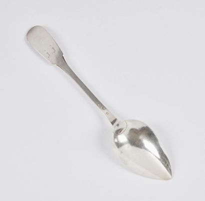 null Stew spoon in silver 950 thousandths, plain flat model, monogrammed J.J. 
Province...