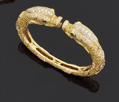 null CARTIER, modèle "Chimère"
Bracelet rigide ouvert et ouvrant en or jaune 750...