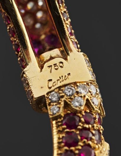 null CARTIER, Modèle "Chimère"
Bracelet rigide ouvert et ouvrant en or jaune 750...