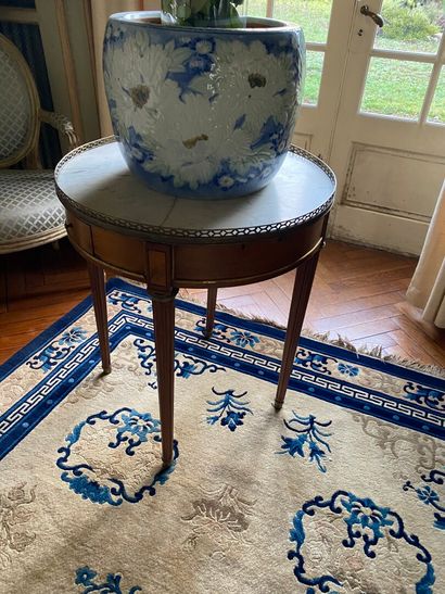 null CHINA 

Wool carpet with blue floral decoration on a cream background.

20th...