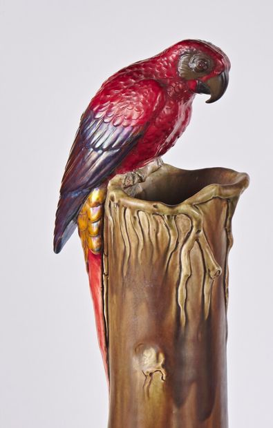 null MANUFACTURE ZSOLNAY - PECS

Vase with parrot, c. 1900, with ovoid body and long...