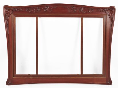 null FRENCH WORK 1900

Pair of large carved mahogany frames with a rectangular curved...