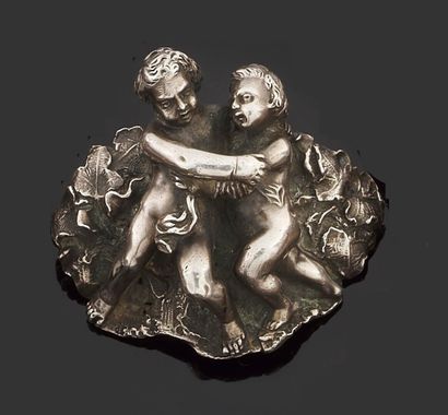 null Silver brooch 925 thousandths featuring two lovers in a leafy decor.

(Transformations,...