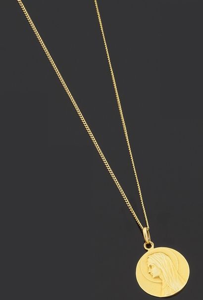 Necklace articulated in yellow gold 750 thousandths...