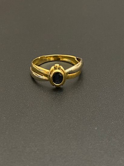 null Ring in gold 750 thousandths of two tones with decoration of interlaced rings,...