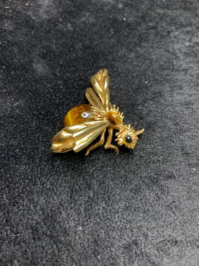 null CHAUMET PARIS

Brooch in yellow gold 750 thousandths representing a bee, the...