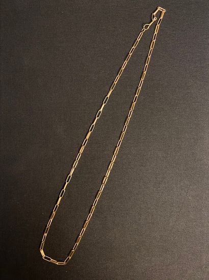 null Articulated necklace in yellow gold 750 thousandths, the openwork links lengthened.

Length:...