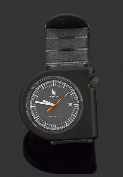 null LIP

Roger Tallon.

Bracelet watch in blackened steel. Roger Tallon design case,...