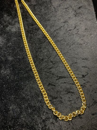 null Lot de métal comprenant : un collier articulé, un pendentif pièce et une paire...