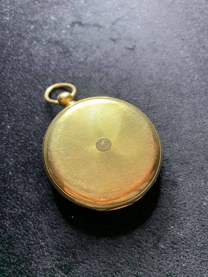 null Pocket watch in yellow gold 750 thousandth, the guilloche bottom, white enamelled...