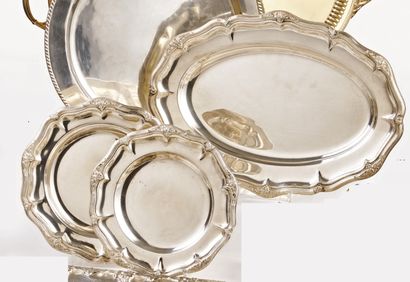null Set in silver plated metal with vine decoration including : 

- Oval dish -...