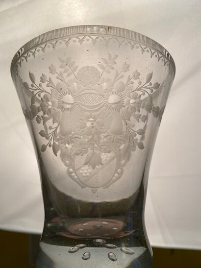 null FRANCE

A large translucent blown glass, the chalice engraved with a coat of...