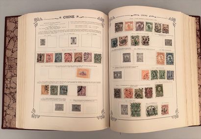 null TROIS ALBUMS de timbres dont Arthur Maury du monde entier, dont Europe et Grande...