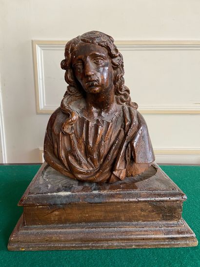 null Buste en bois sculpté d'un saint homme reposant sur un socle (rapporté) 

XVIIIème...
