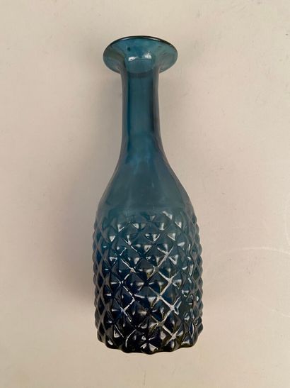 null GERMANY

Small translucent blue glass bottle.

18th century

Height : 18.5 ...