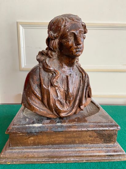 null Buste en bois sculpté d'un saint homme reposant sur un socle (rapporté) 

XVIIIème...