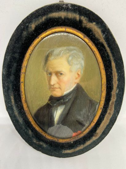 null FRENCH SCHOOL of the XIXth century

Oval miniature representing the portrait...