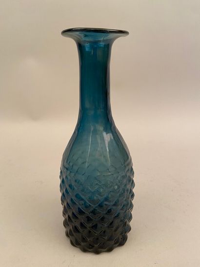 null GERMANY

Small translucent blue glass bottle.

18th century

Height : 18.5 ...