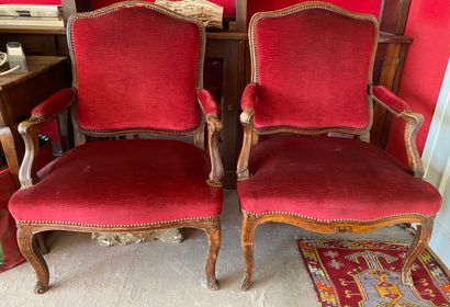 null Suite of two armchairs in natural wood with mouldings, queen back, armrests...