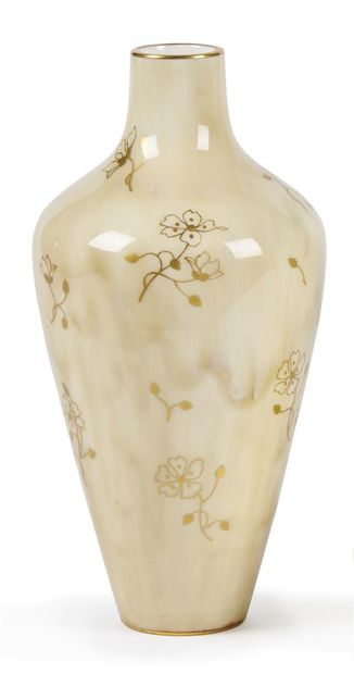 null SEVRES, 1901 

Vase of form varenne out of porcelain enamelled with decoration...