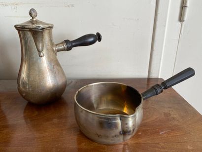null SET in silver 925 thousandths including a jug, the grip decorated with a pine...