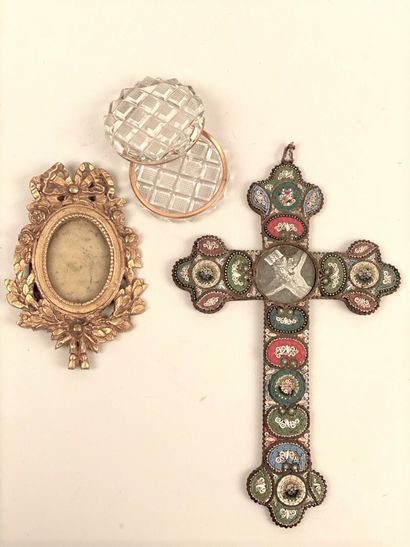 null SET comprising 

- Metal and micromosaic cross with flowers and medallions....