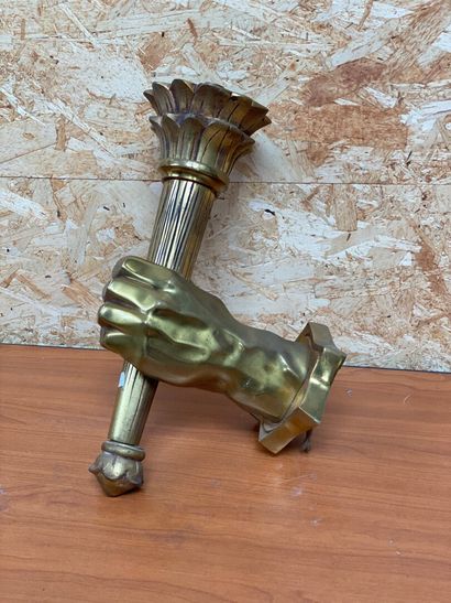 null Gilded bronze LIGHT ARM 

Height 32 cm 

(without the glass bulb cover)