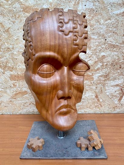 null CONTEMPORARY SCHOOL 

Face of a man

Carved wooden proof, on a metal base. 

Height:...