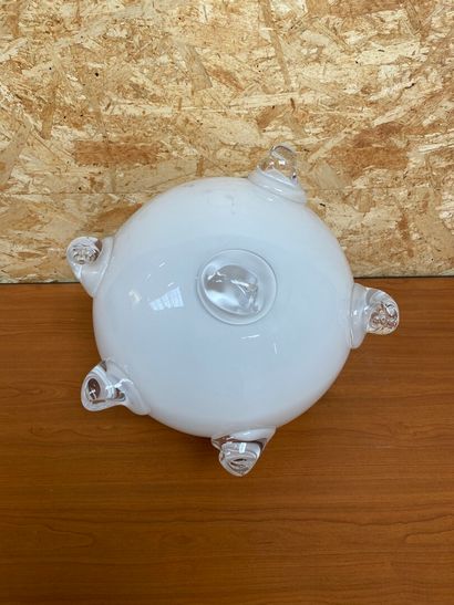 null Decorative element in white glass of ball shape. 

Height 31 cm