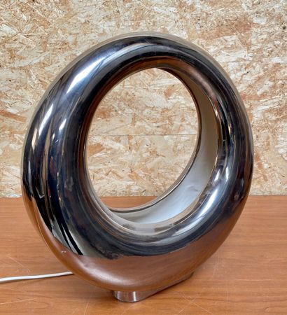 null Table lamp of circular form in chromed metal and white lacquered inside. 

Height...